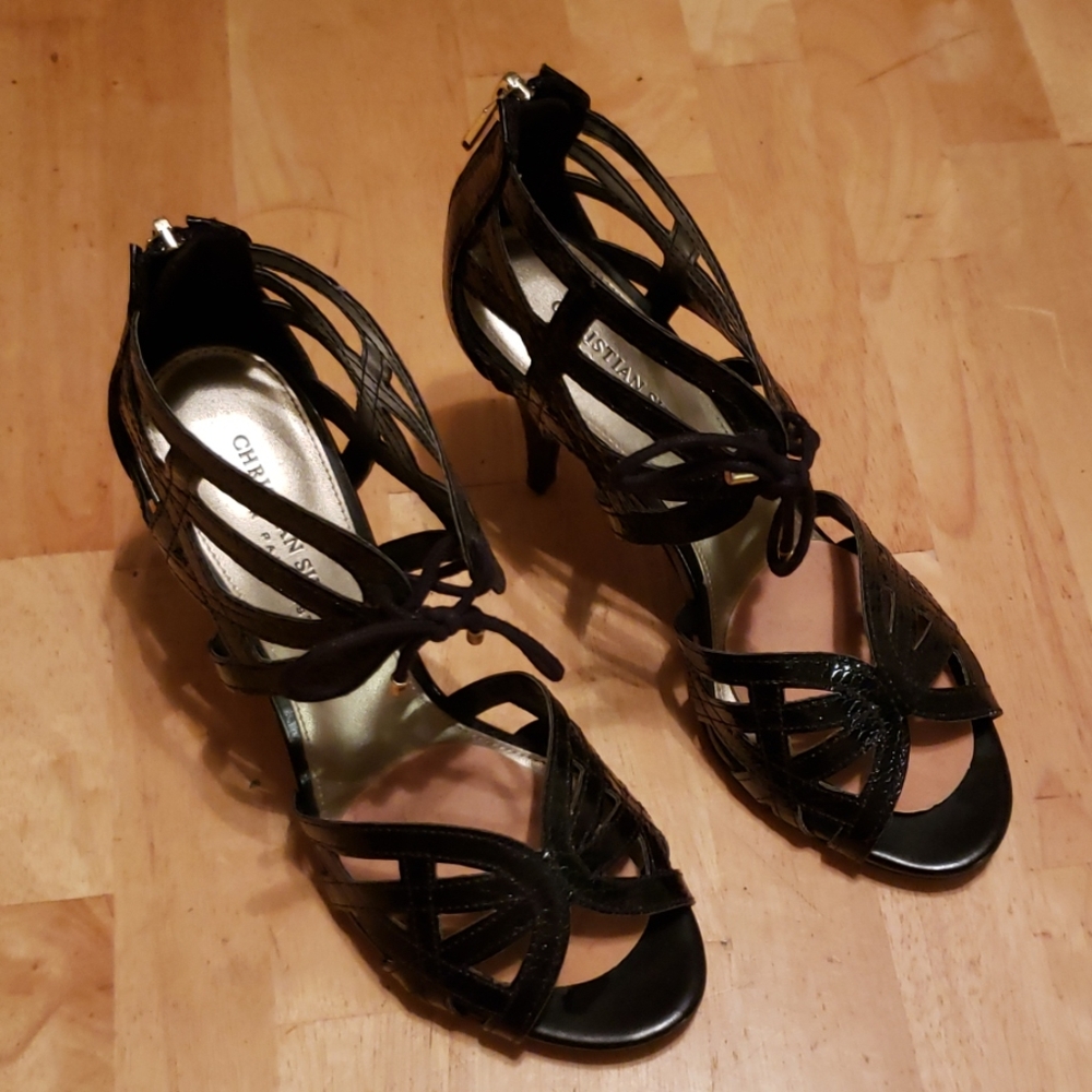 Shoes - Picture 2 of 3